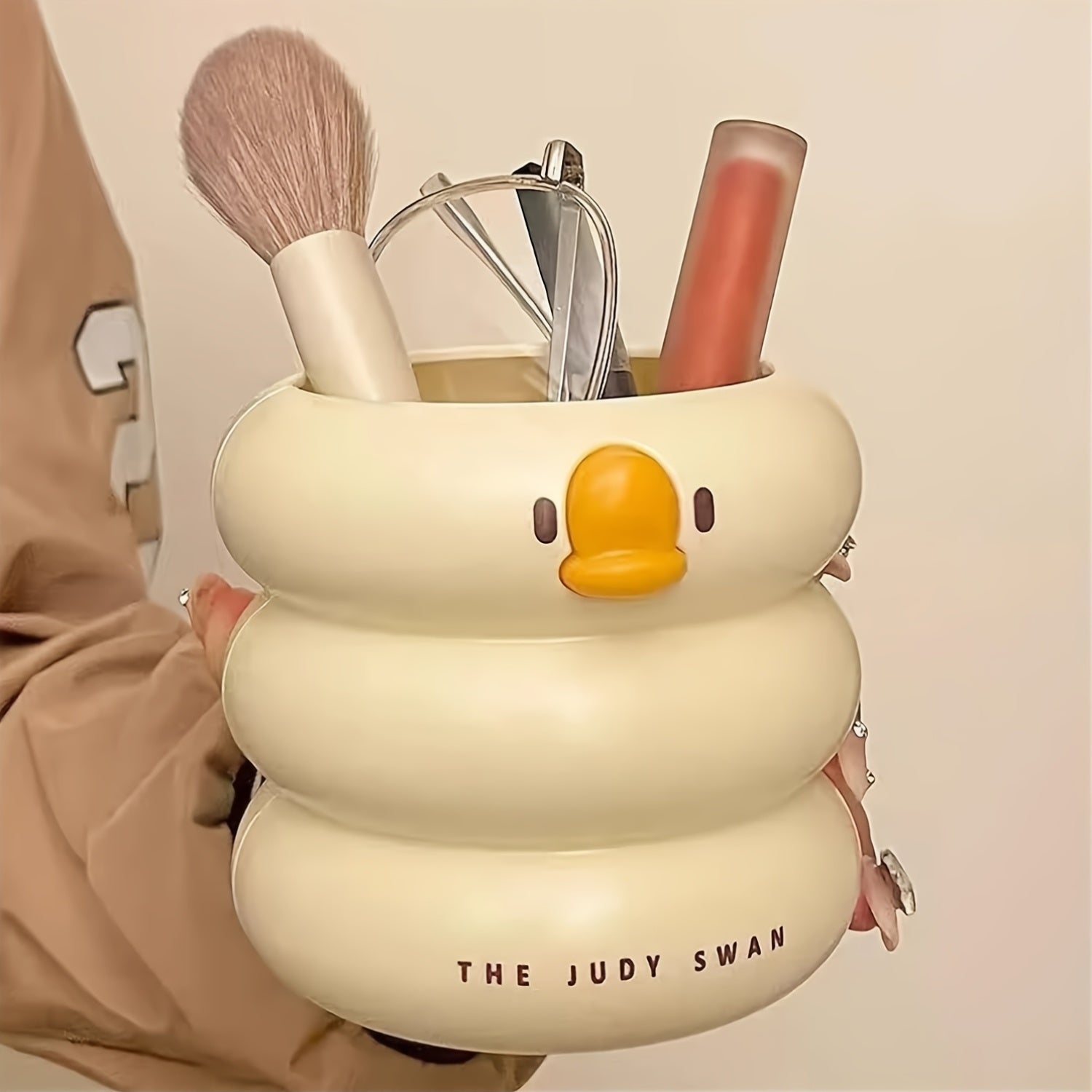 Ducky Pen Holder - Tall, With A Sleek Design, Suitable For Students. Large Capacity Cosmetic Brush Storage For The Desktop. Creative Office Decoration Piece.